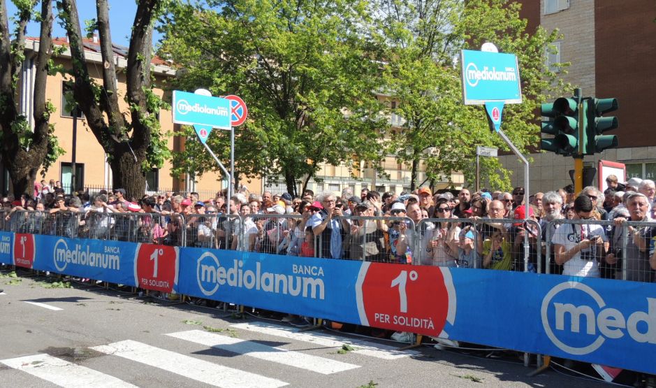 Oltre 10 Mila Persone A Tortona Per Vedere Larrivo Del Giro DItalia