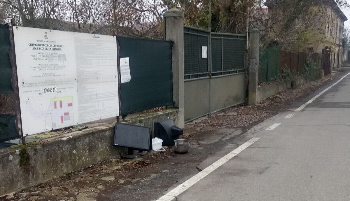 A Pontecurone Abbandonano Rifiuti Sotto Il Cartello Del Centro Gratuito